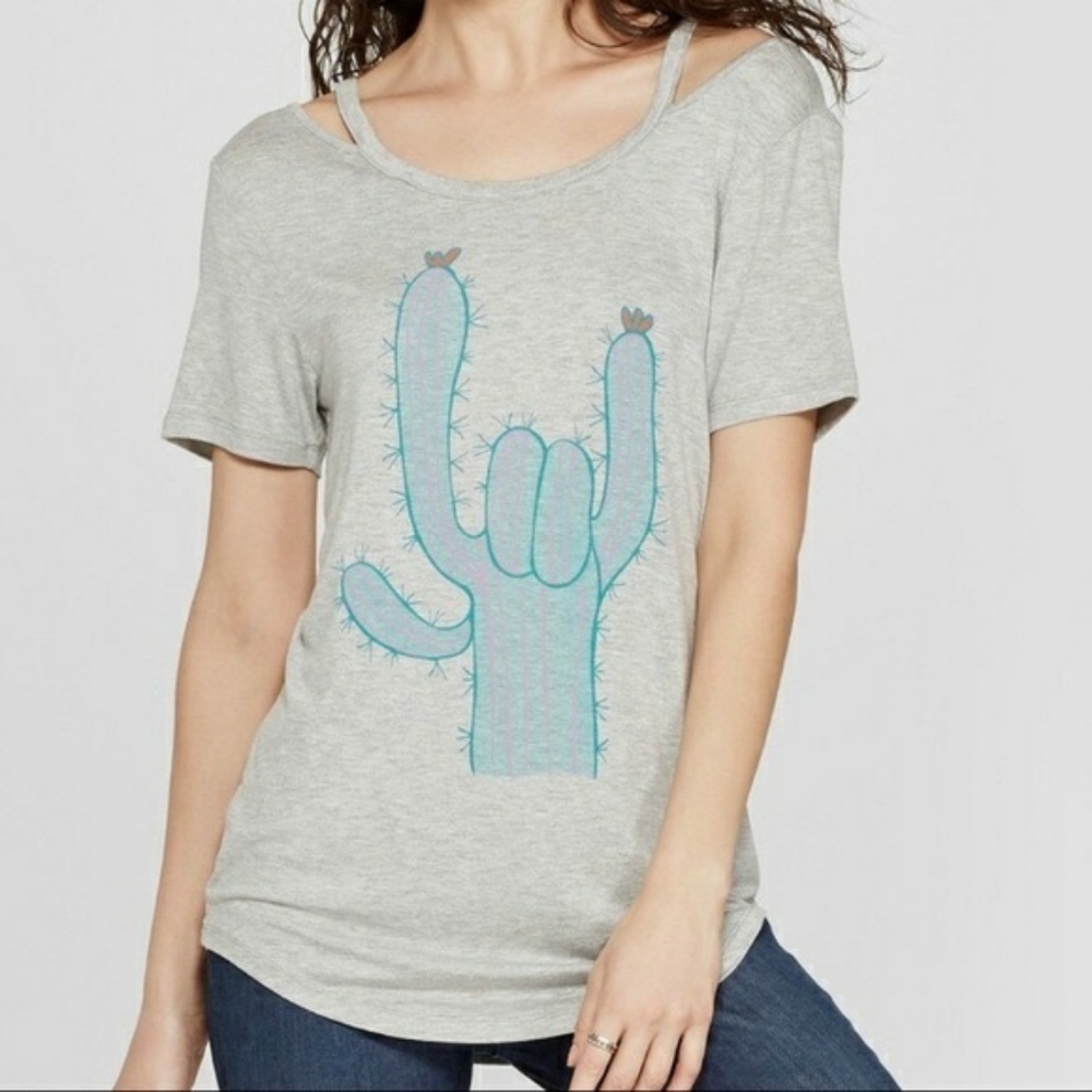 ‼️SALE‼️🌵NWT Zoe + Liv Cactus Shirt